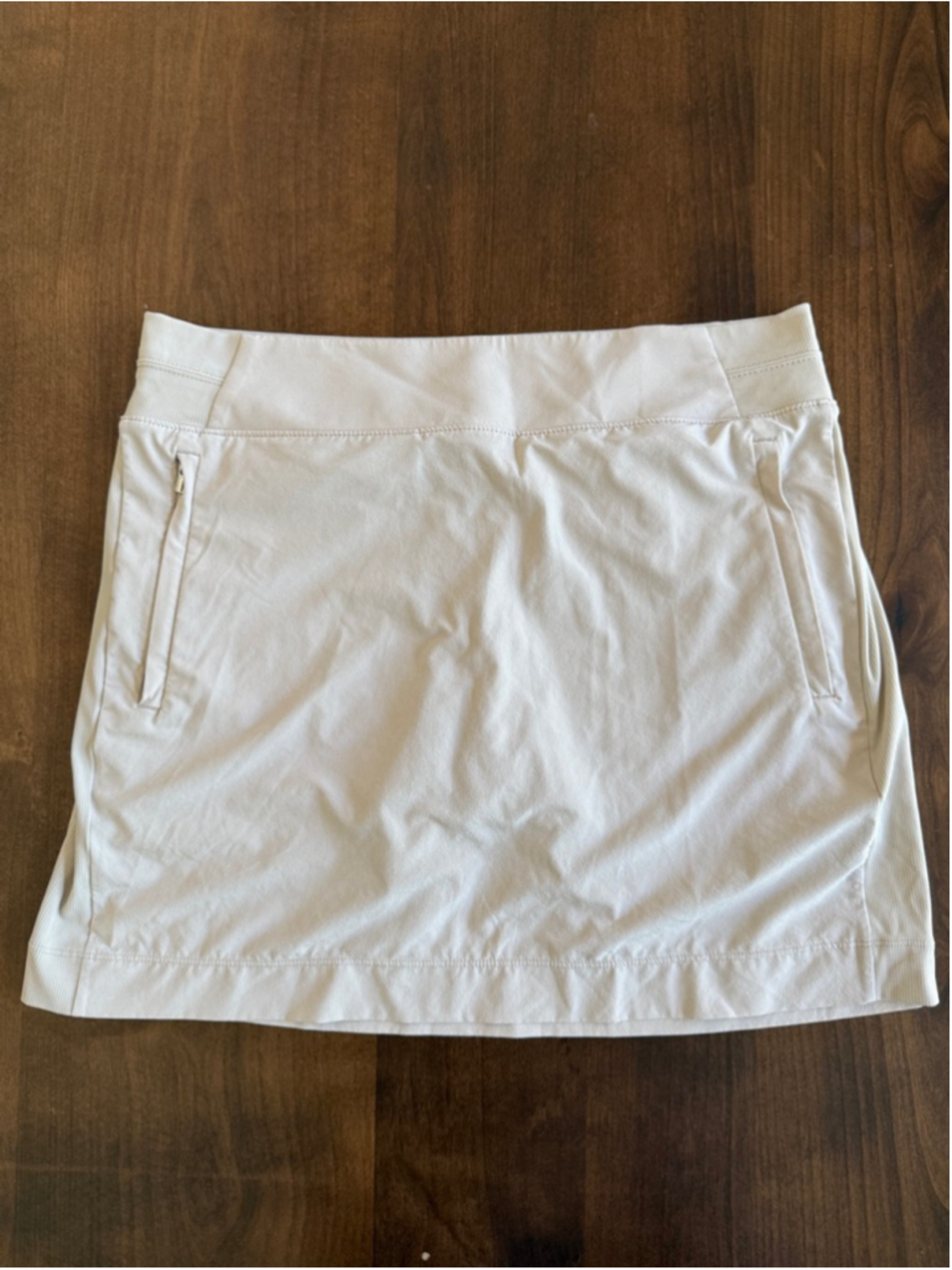 Athleta Brooklyn Skort 16” Bone Khaki Size 12 Zipper Pockets EUC
